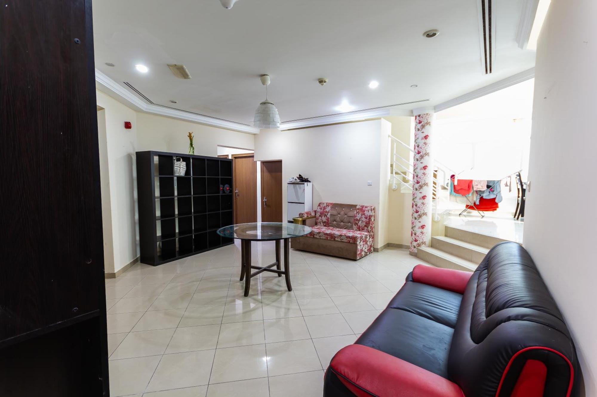 Budget Rooms With Private Bathroom For 'Girls' Only In Dubai, Marina المظهر الخارجي الصورة