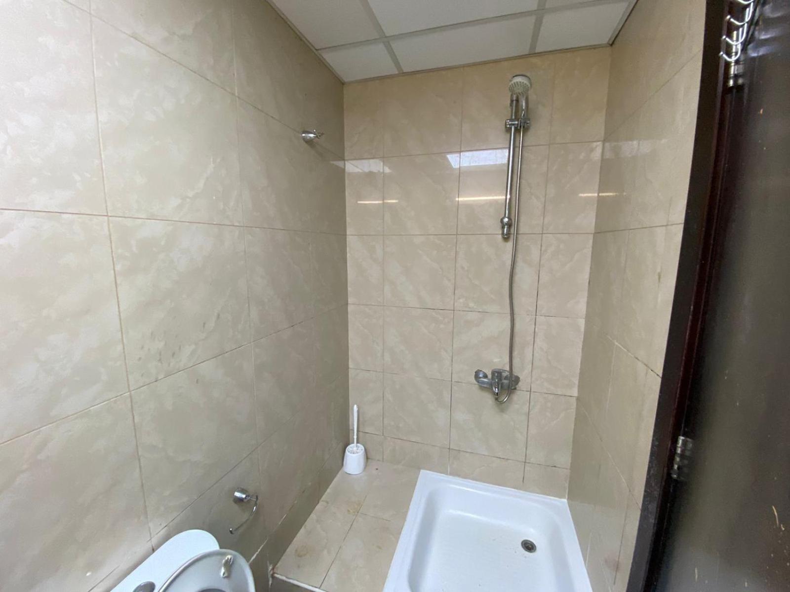 Budget Rooms With Private Bathroom For 'Girls' Only In Dubai, Marina المظهر الخارجي الصورة