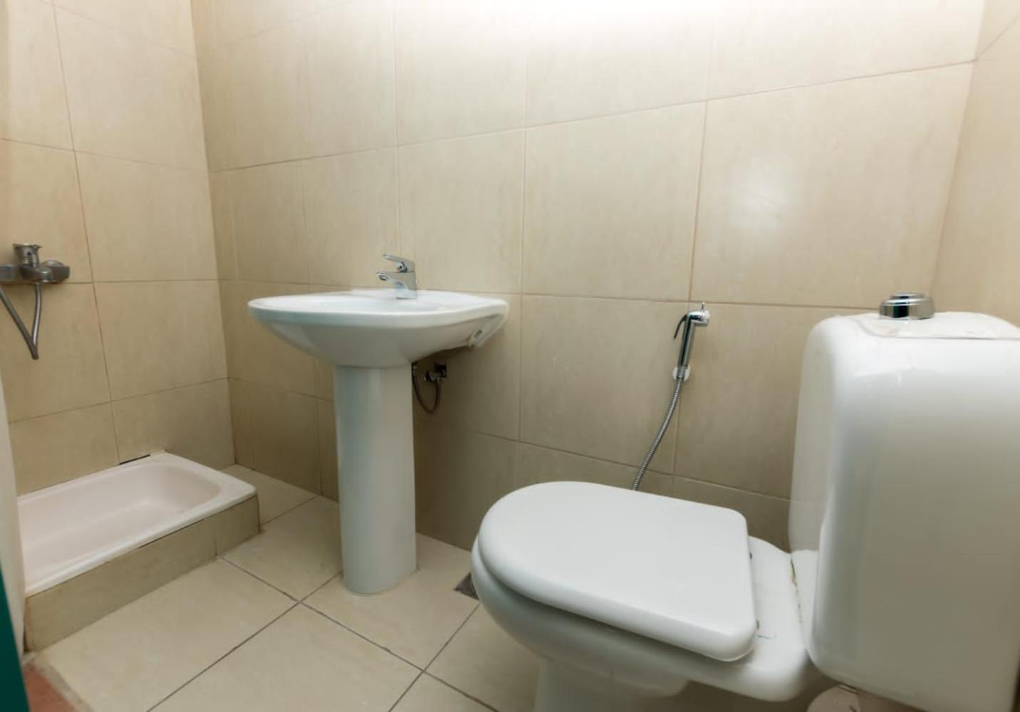 Budget Rooms With Private Bathroom For 'Girls' Only In Dubai, Marina المظهر الخارجي الصورة