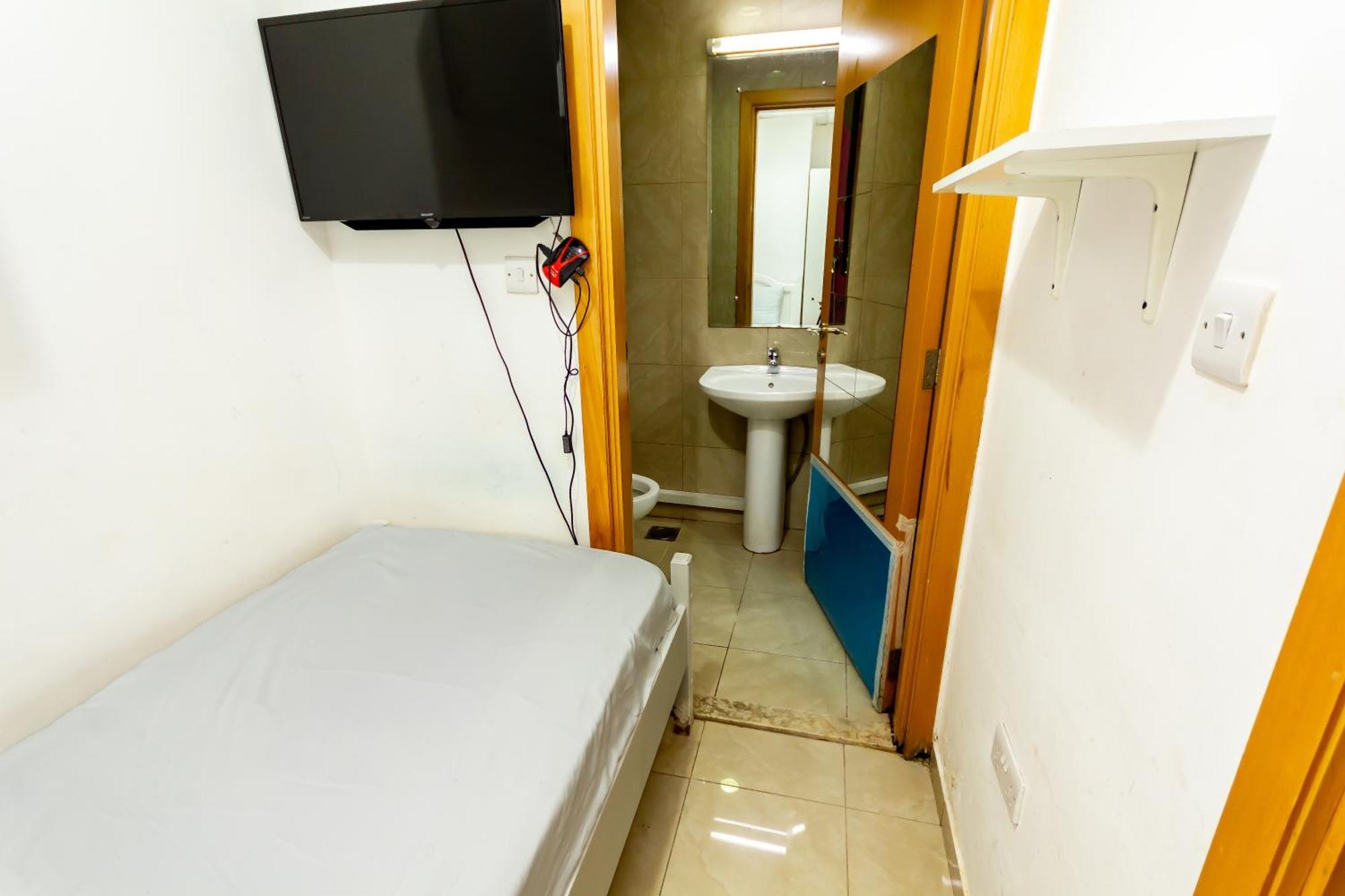 Budget Rooms With Private Bathroom For 'Girls' Only In Dubai, Marina المظهر الخارجي الصورة