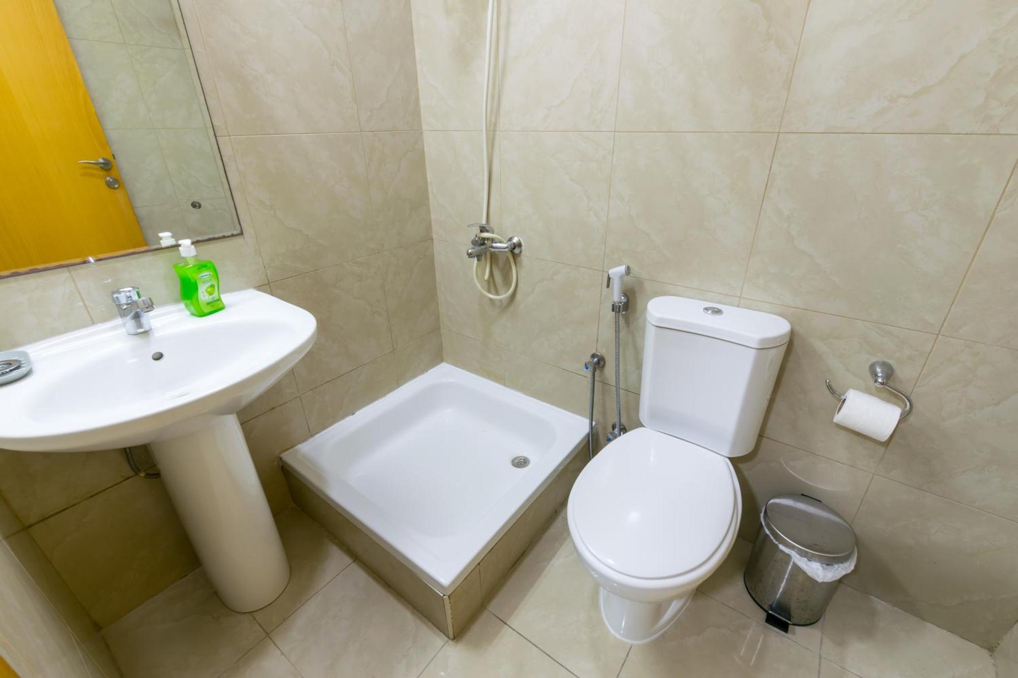 Budget Rooms With Private Bathroom For 'Girls' Only In Dubai, Marina المظهر الخارجي الصورة
