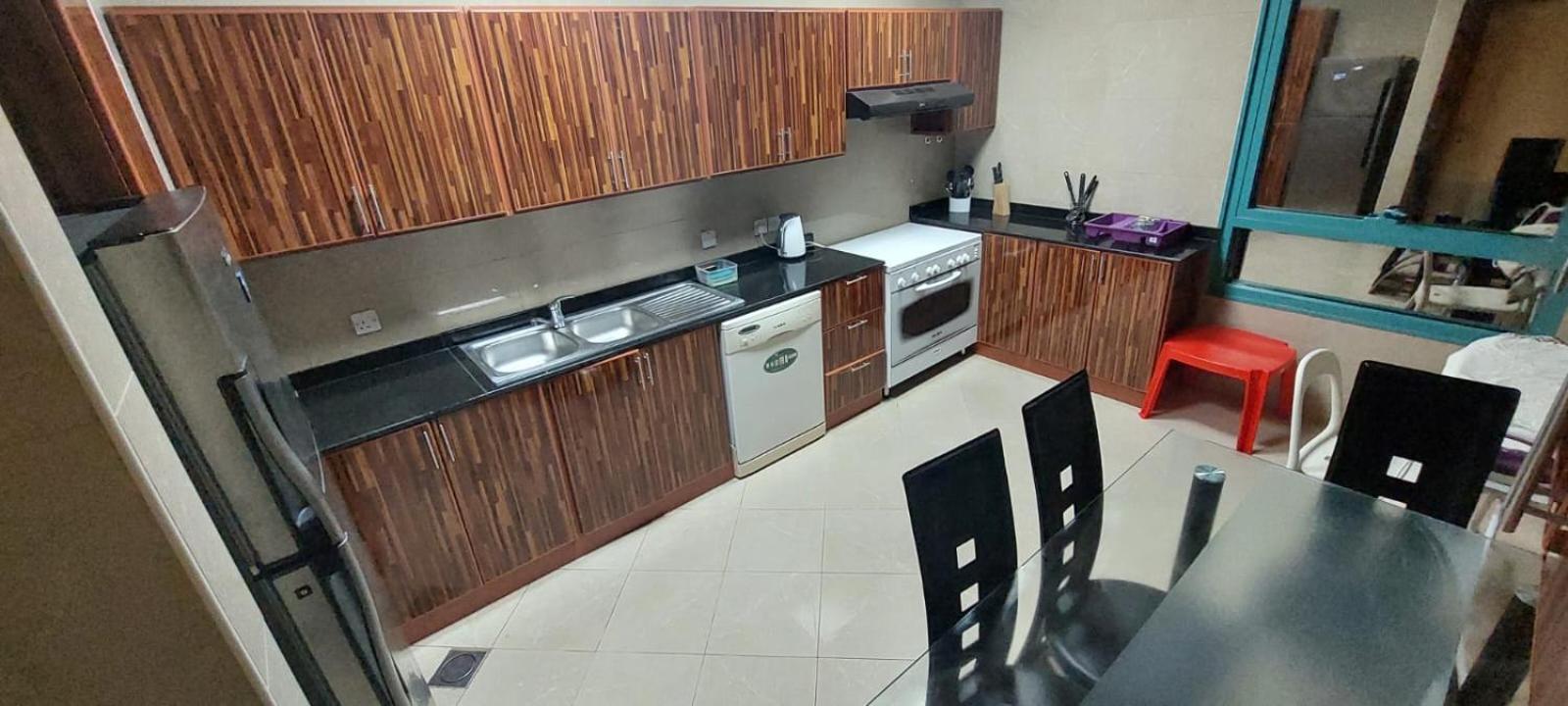 Budget Rooms With Private Bathroom For 'Girls' Only In Dubai, Marina المظهر الخارجي الصورة