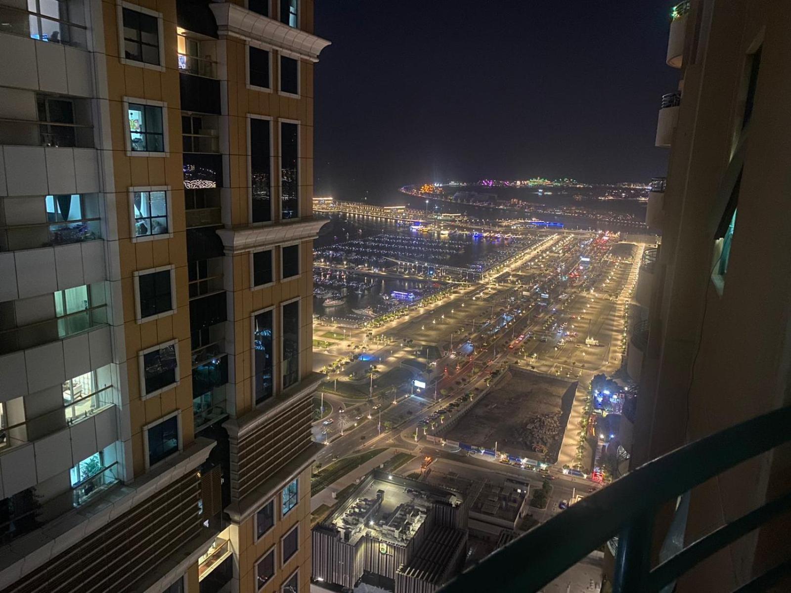 Budget Rooms With Private Bathroom For 'Girls' Only In Dubai, Marina المظهر الخارجي الصورة